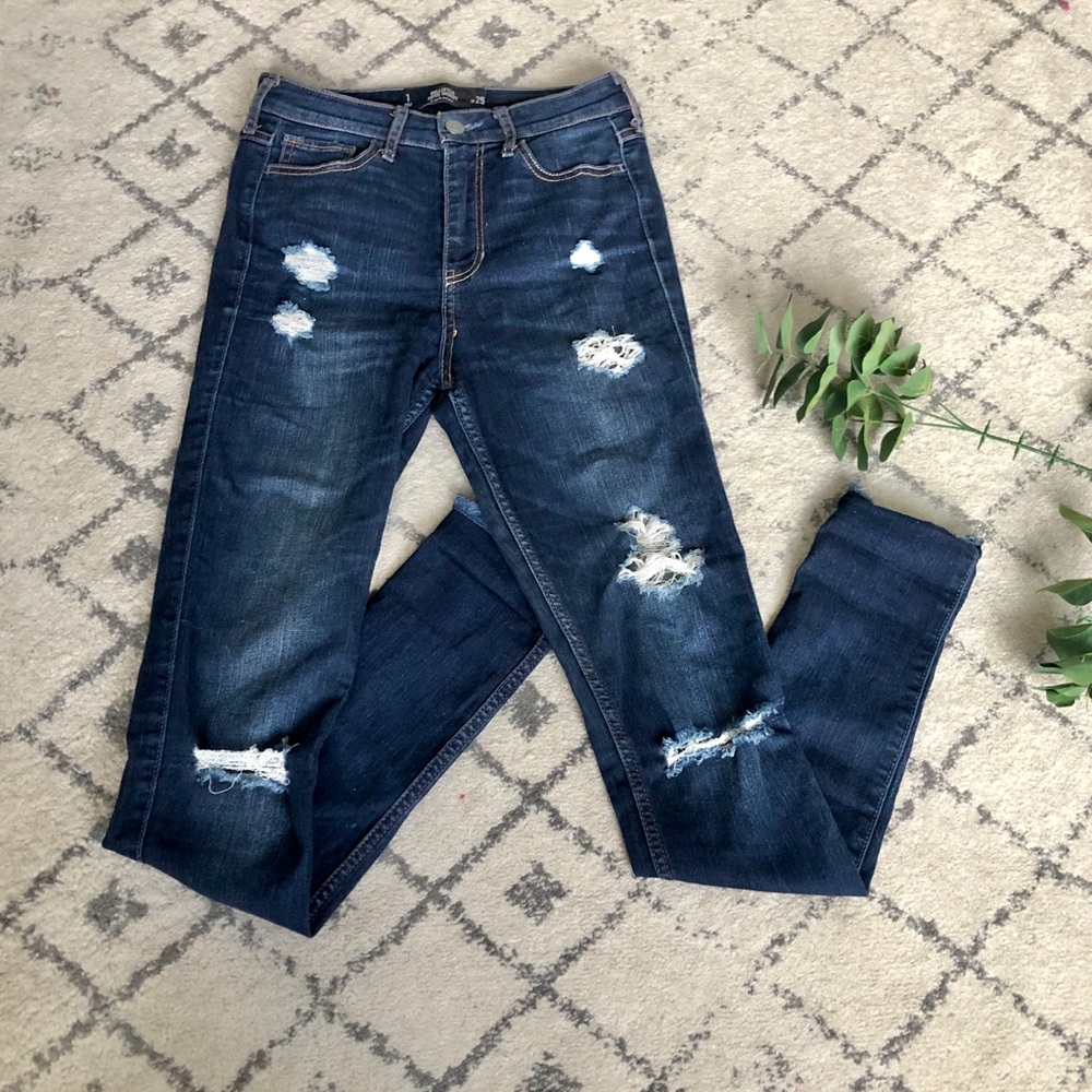 Distressed high waisted skinny jeans